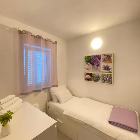 Flora 2 Appartement *