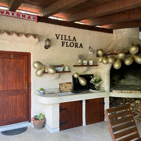 Apartmán Flora 2 *